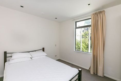 Photo of property in Patent 326 Apartments, 326 Evans Bay Parade, Hataitai, Wellington, 6021