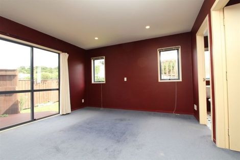 Photo of property in 59 Dress Circle, Newlands, Wellington, 6037