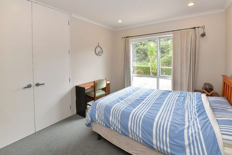 Photo of property in 1034 Peak Road, Helensville, 0875