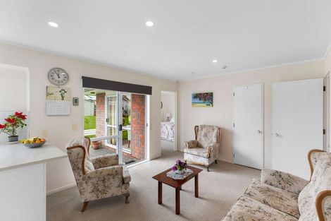 Photo of property in 166 Queen Street, Waiuku, 2123