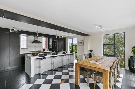 Photo of property in 80 Parkvale Road, Karori, Wellington, 6012