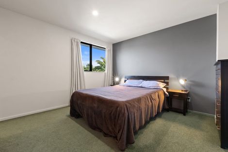 Photo of property in 75 Sarabande Avenue, Redwood, Christchurch, 8051