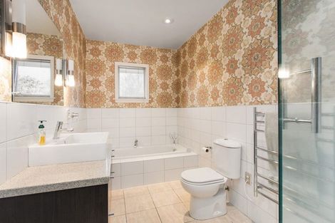 Photo of property in 33 Office Road, Merivale, Christchurch, 8014