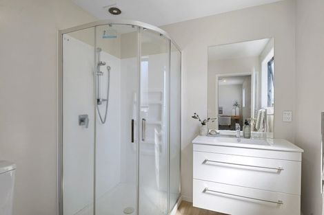 Photo of property in 2/21 Hills Road, Edgeware, Christchurch, 8013