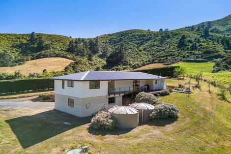 Photo of property in 127 Boons Valley Road, Waikawa, Picton, 7220