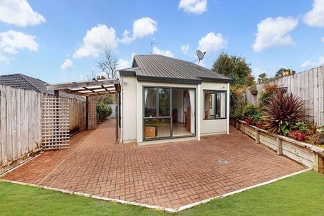 Photo of property in 2/148 Pigeon Mountain Road, Half Moon Bay, Auckland, 2012