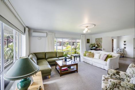 Photo of property in 2 Fern Grove, Taradale, Napier, 4112