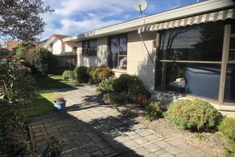 Photo of property in 1/37 Karnak Crescent, Russley, Christchurch, 8042