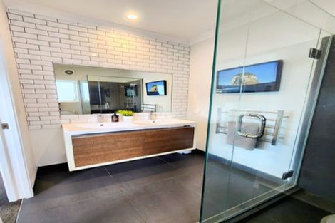 Photo of property in 6 Sophia Place, Karaka, Papakura, 2113