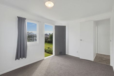 Photo of property in 15 Taupata Street, Castlecliff, Whanganui, 4501