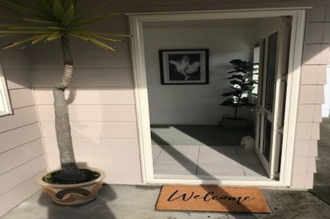 Photo of property in 1/7 Mably Court, Stanmore Bay, Whangaparaoa, 0932