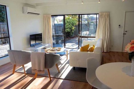 Photo of property in 72b Aikmans Road, Merivale, Christchurch, 8014