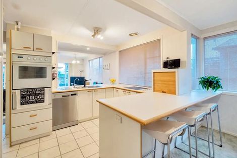 Photo of property in 5 Sullivan Avenue, Mangere Bridge, Auckland, 2022