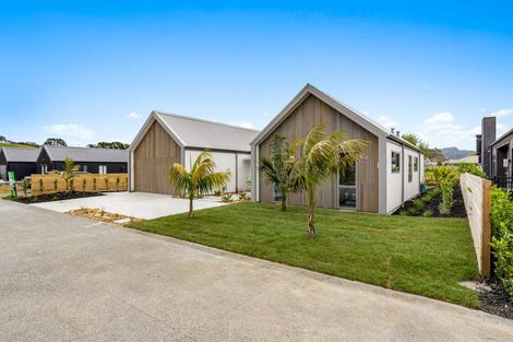 Photo of property in 9 Tiaki Lane, Matakana, 0985