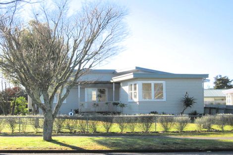 Photo of property in 2/4 Laurie Avenue, Papakura, 2110