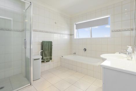 Photo of property in 87 Beatty Road, Pukekohe, 2120