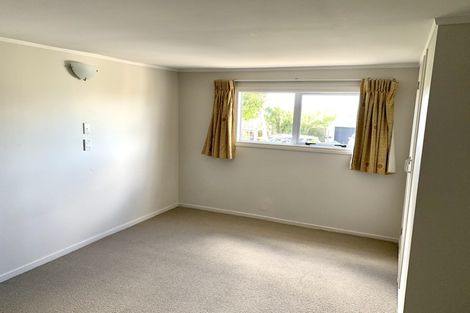 Photo of property in 8 Speedy Crescent, Hillcrest, Auckland, 0627