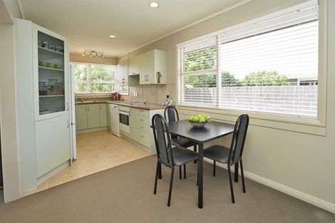 Photo of property in 10 Pulham Crescent, Queenwood, Hamilton, 3210