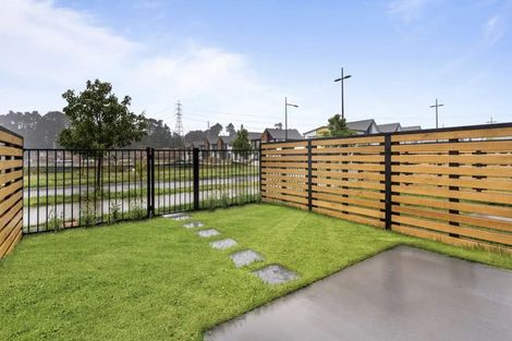 Photo of property in 86 Papatupu Way, Kumeu, 0810