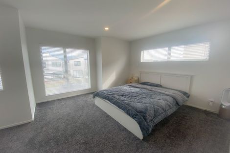 Photo of property in 102 Bellbird Street, Papakura, 2110