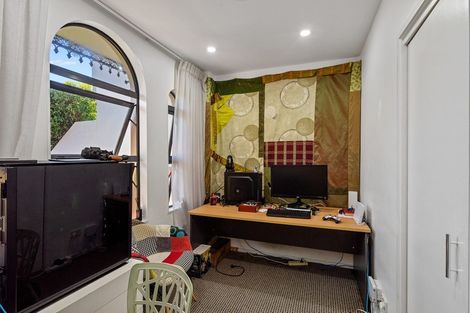 Photo of property in 4/177 Hurstmere Road, Takapuna, Auckland, 0622