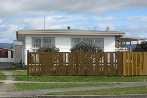 Photo of property in 8 Puriri Crescent, Edgecumbe, 3120