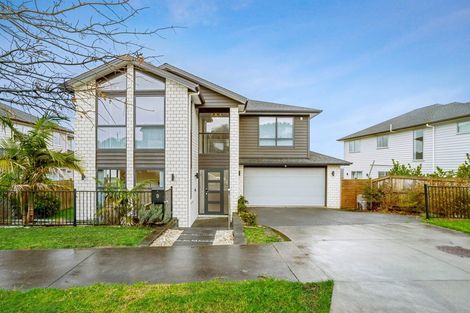 Photo of property in 9 Mettam Drive, Swanson, Auckland, 0614