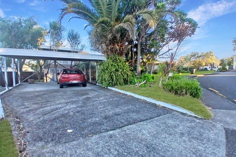 Photo of property in 36 James Evans Drive, Northcote, Auckland, 0627