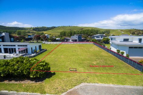 Photo of property in 20 Taumata Road, Omaha, 0986