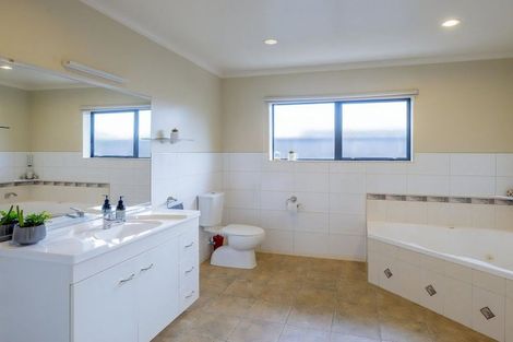 Photo of property in 46 Campion Road, Waikanae Beach, Waikanae, 5036