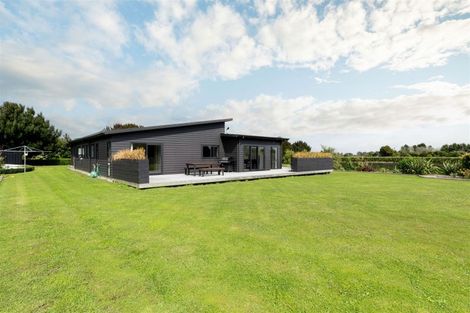 Photo of property in 24 Ivy Lane, Ohau, Levin, 5570