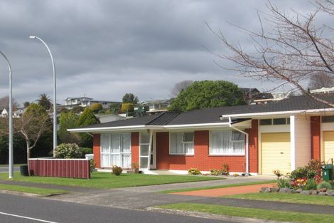 Photo of property in 2 Tupaea Place, Otumoetai, Tauranga, 3110