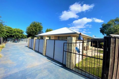 Photo of property in 4a Pinehurst Crescent, Russley, Christchurch, 8042
