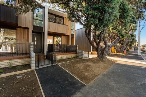 Photo of property in 3/152 The Parade, Island Bay, Wellington, 6023
