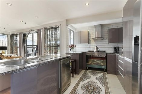 Photo of property in 17 Radiata Lane, Chatswood, Auckland, 0626