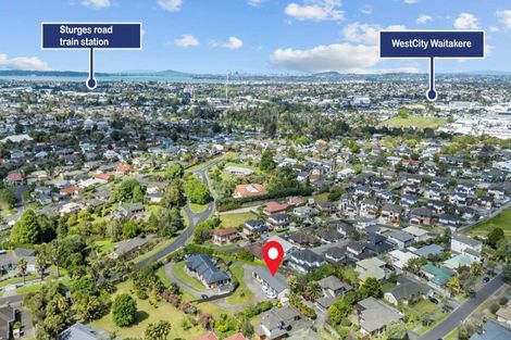Photo of property in 8 Burgundy Park Avenue, Henderson, Auckland, 0612
