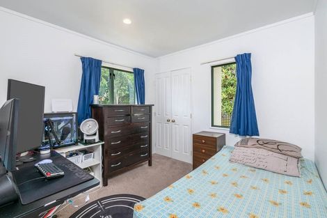 Photo of property in 2 Albizia Avenue, Henderson, Auckland, 0612