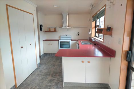 Photo of property in 2 Athenry Road, Bridge Hill, Alexandra, 9320