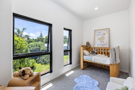 Photo of property in 2/26 Salem Place, Torbay, Auckland, 0630