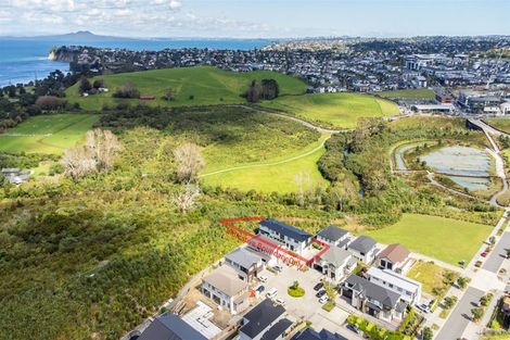 Photo of property in 6 Kina Place, Long Bay, Auckland, 0630