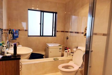 Photo of property in 8 Lough Derg Place, Pinehill, Auckland, 0632