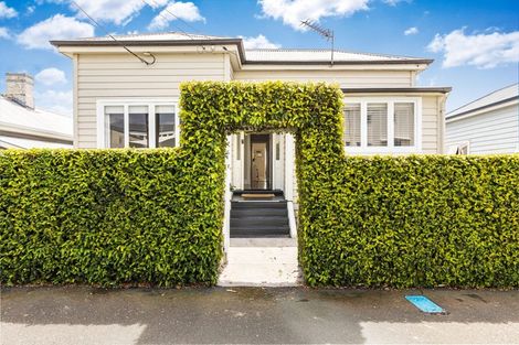 Photo of property in 100 Calliope Road, Stanley Point, Auckland, 0624