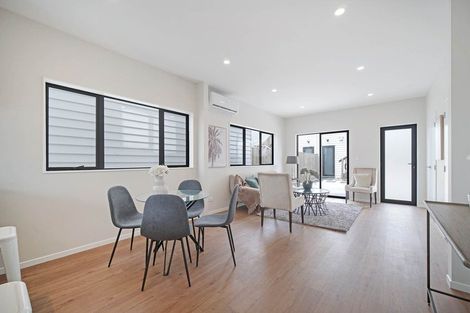 Photo of property in 105b Grove Road, Papakura, 2110