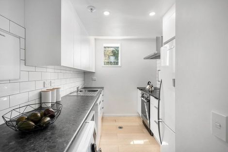 Photo of property in Quantum On Thorndon Quay, 3/163e Thorndon Quay, Pipitea, Wellington, 6011