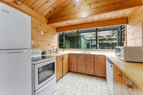 Photo of property in 2/25 Beach Road, Manly, Whangaparaoa, 0930