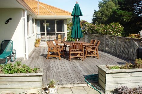 Photo of property in 34 Gillett Place, Botany Downs, Auckland, 2014