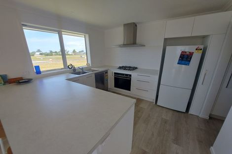 Photo of property in 5 Kahukaka Road, One Tree Point, 0118