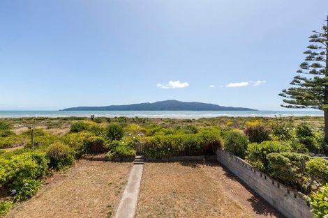 Photo of property in 79 Manly Street, Paraparaumu Beach, Paraparaumu, 5032