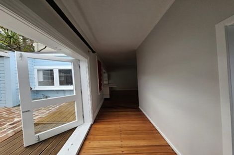 Photo of property in 105 Elizabeth Street, Mount Victoria, Wellington, 6011