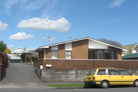 Photo of property in 2/21 Fulford Street, New Plymouth, 4310